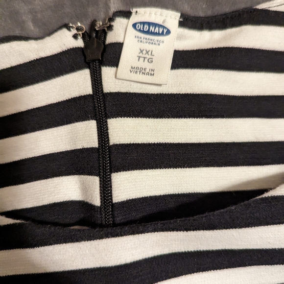 Black and white striped Old Navy Dress - Picture 6 of 6